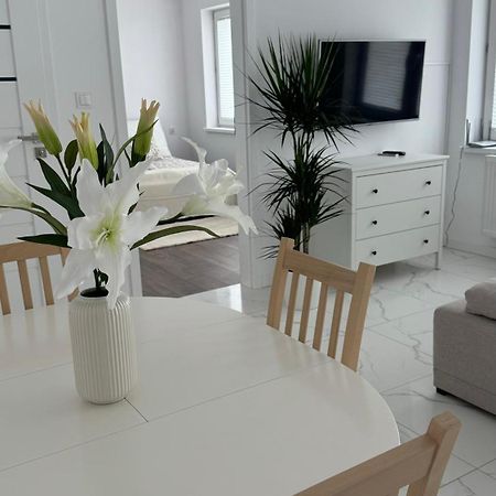 Apartament Grojec Exteriér fotografie